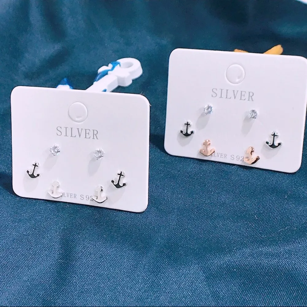 

Hot Sale Boat Anchor Shaped One Diamond Inset Three-Piece Set 925 Sterling Silver Women Stud Earrings