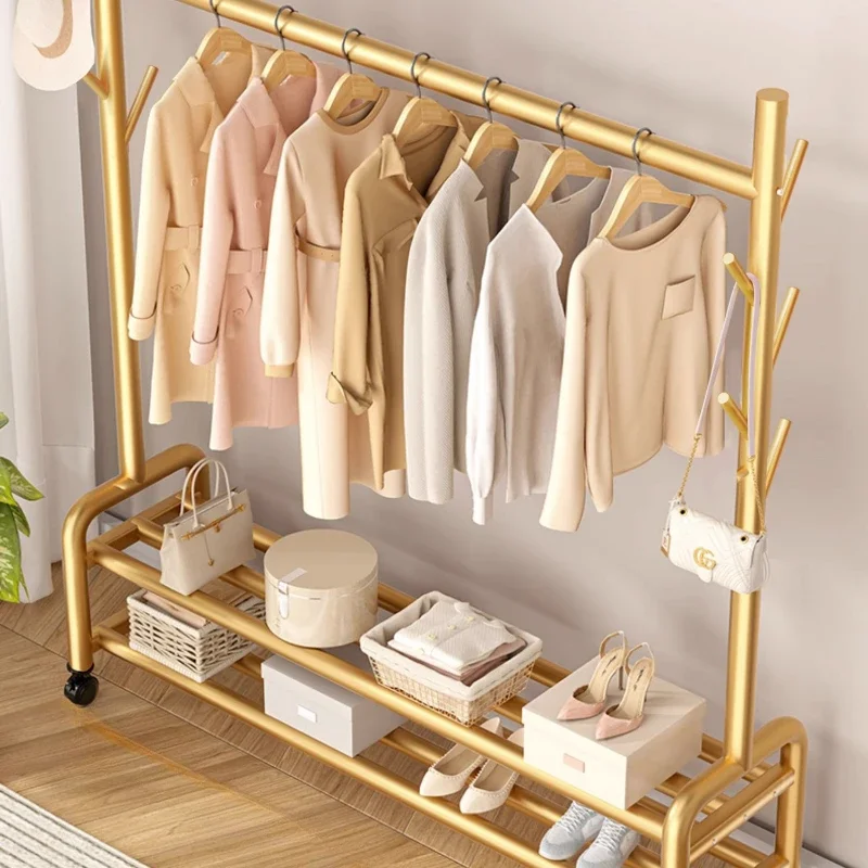 Modern Metal Standing Hanger for Clothes Salon Display Rack Nordic Clothing Organizer Sofy Do Salonu Furniture