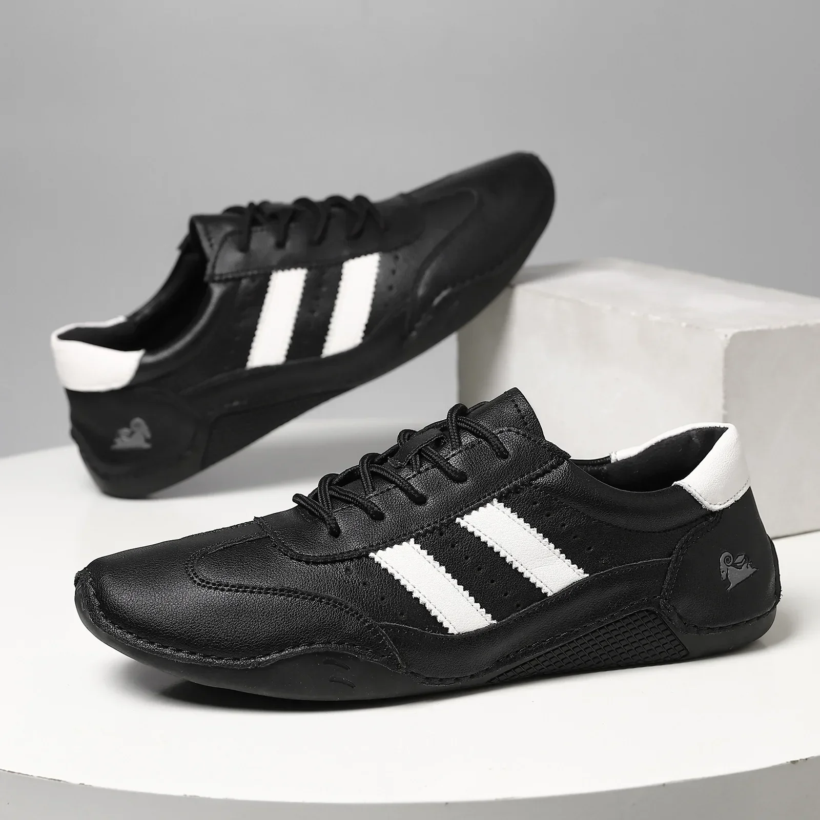 Big Size New Men Shoes Genuine Leather Casual Sport Shoes Striped Soft Sole Young Man Lightweight Sneaker 38-48