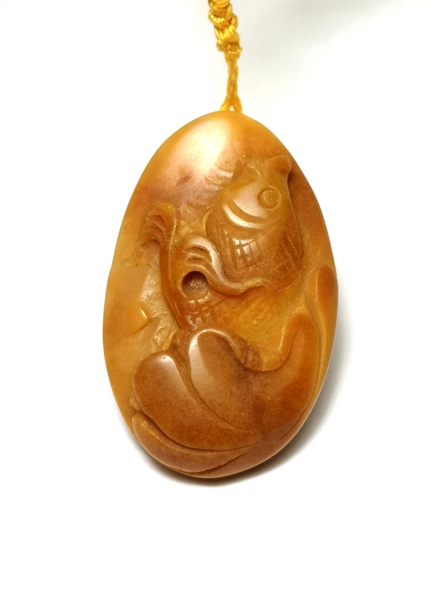 

YIZHU CULTUER ART 100% Natural Hand-carved Chinese Jade Necklace Pendant Lovely Lotus leaf Fish Wonderful Gift