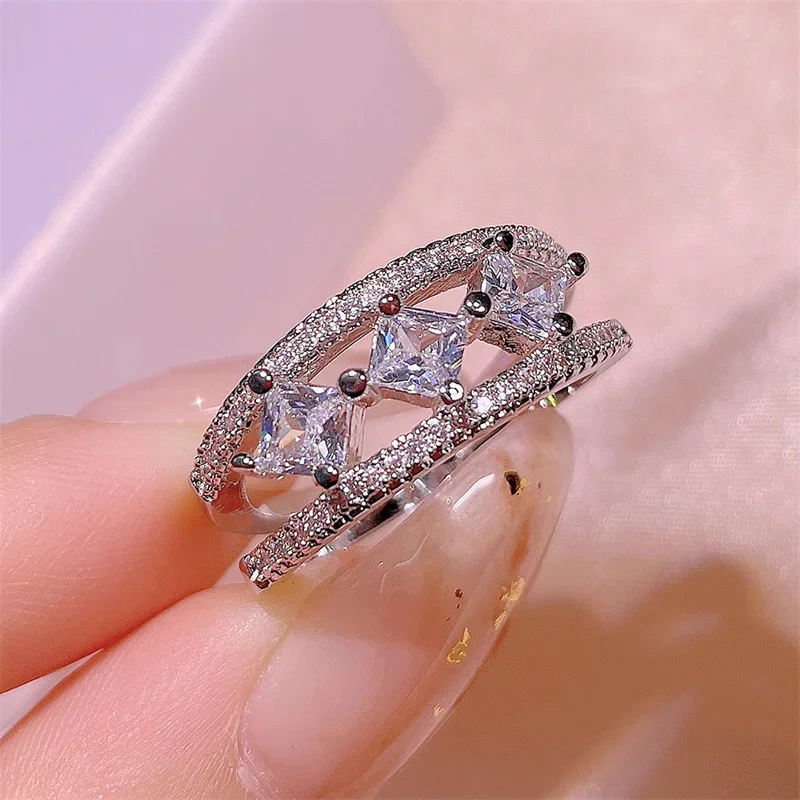 New Fashion Princess Cut Cubic Zirconia Hollow Out Rings for Women Dazzling Wedding Party Ring Silver Color Statement Jewelry