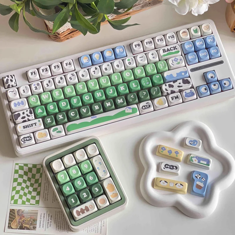 Cow Theme Custom Keycaps Set,130 Keys MOA Profile Dye Sub GMK Keycaps For MX Switches Mechanical Keyboard 60% 75% 80% 100%