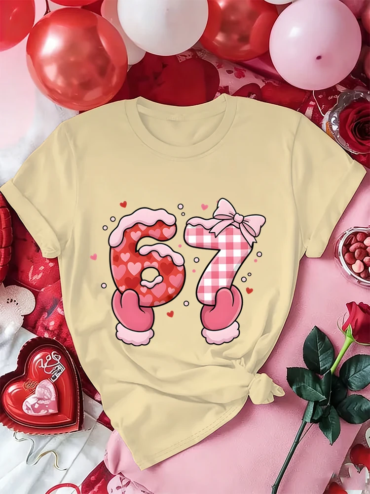 

Women Pink 67 Print T Shirt Fashionable Happu Valentine's Day Gift T-shirt Short Sleeve Crewneck Sweet Elegant Daily Tshirts
