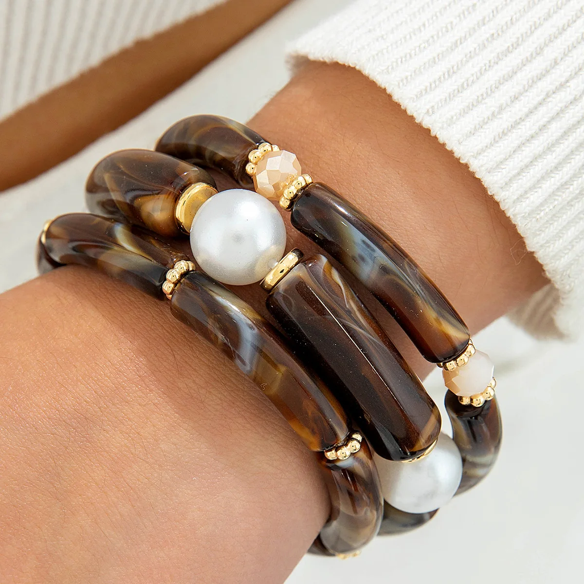 Tocona Vintage Round Tube Acrylic Elastic Bracelet for Women Fashionable and Stackable Imitation Pearl Jewelry