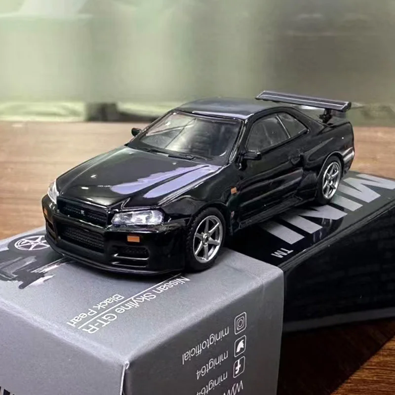 MINI GT 1:64  Nissan Skyline Skyline GT-R R34 V-Spec  #570 Alloy Car Model