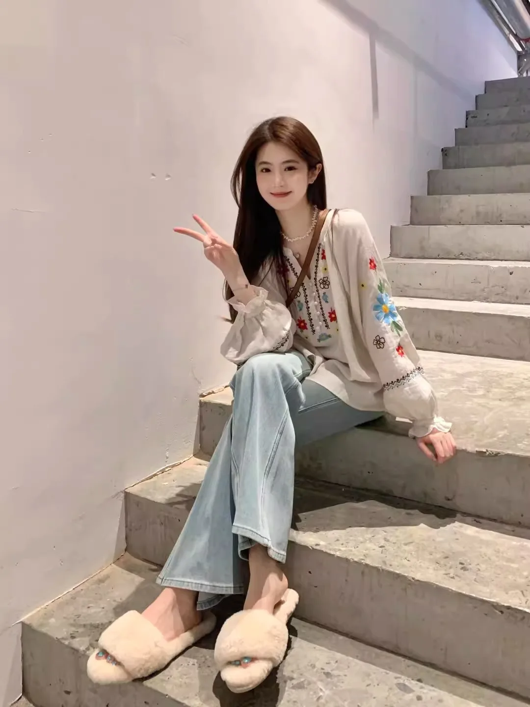 n ريترو العرقية المطرزة طويلة Sve irt المرأة Faionable فضفاض عادية V-Ne الخريف الأعلى الكورية Sle فانوس S... #1