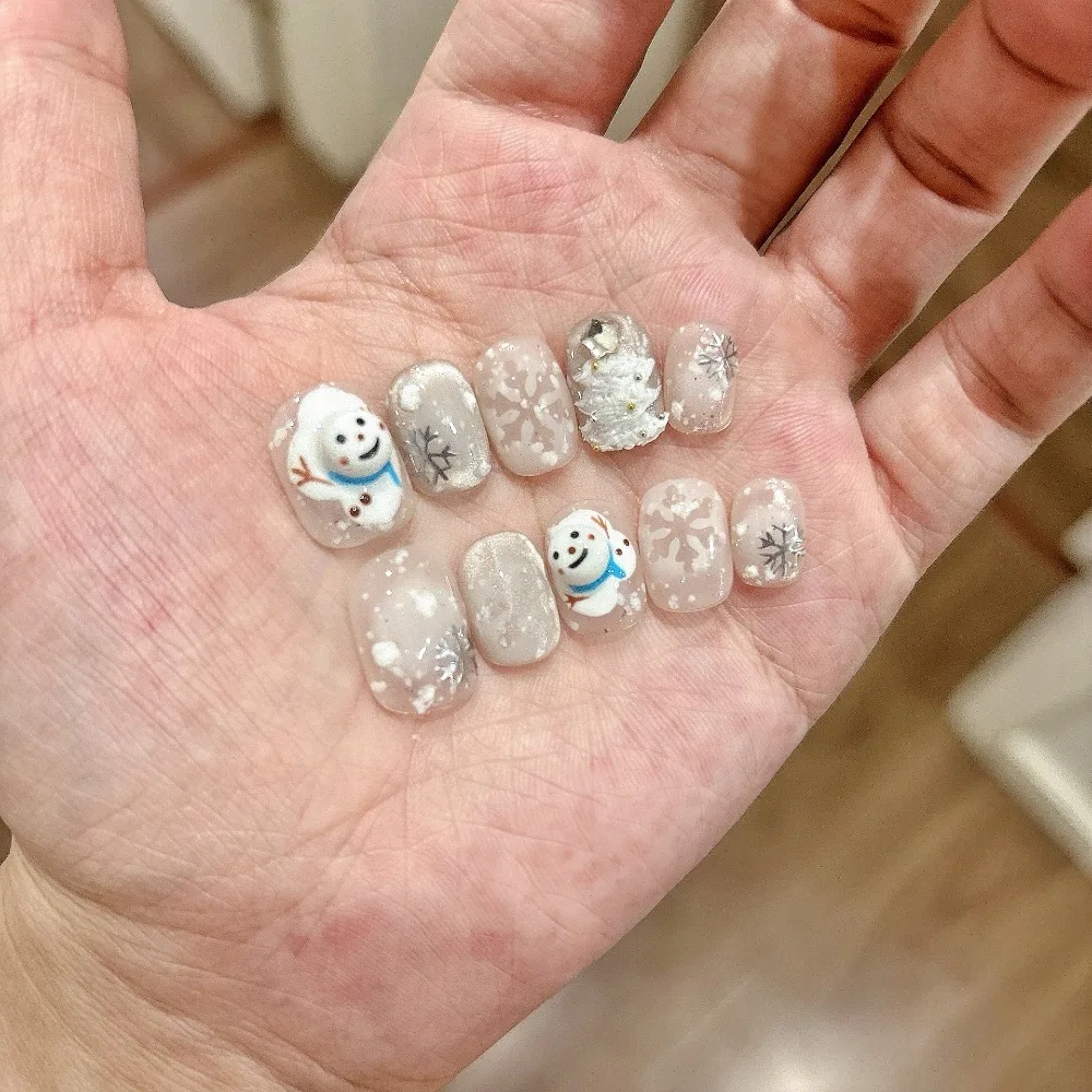 10 Pieces Winter Theme Cold Vibes Handmade Press On Nails Cute Snowman Snowflake White Christmas Tree Art Fake Nails
