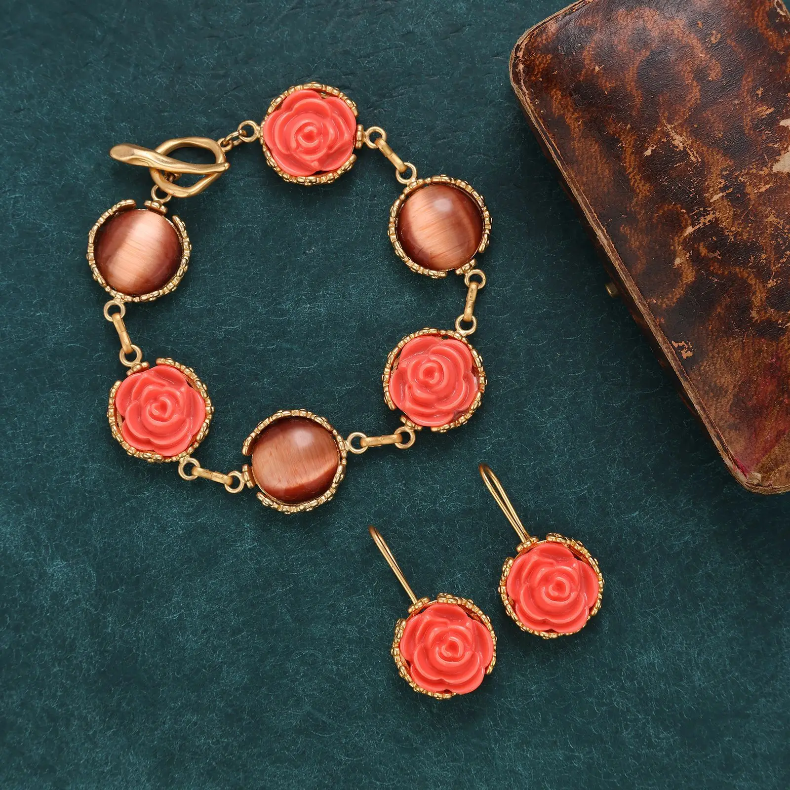 

Edward Era Vintage Camellia Jewelry Set 18K Gold Plated Precious Coral Bracelet/Tiger Eye Ear Hook Drop Engaved Floral Earrings