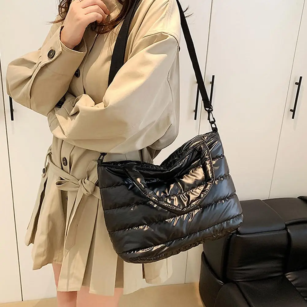 Damenhandtaschen, leichte Puffy-Handtasche mit großem Fassungsvermögen, gesteppte Schultertasche mit verstellbarem Riemen, Puffer-Tragetasche, Einkaufstasche – Detail 7
