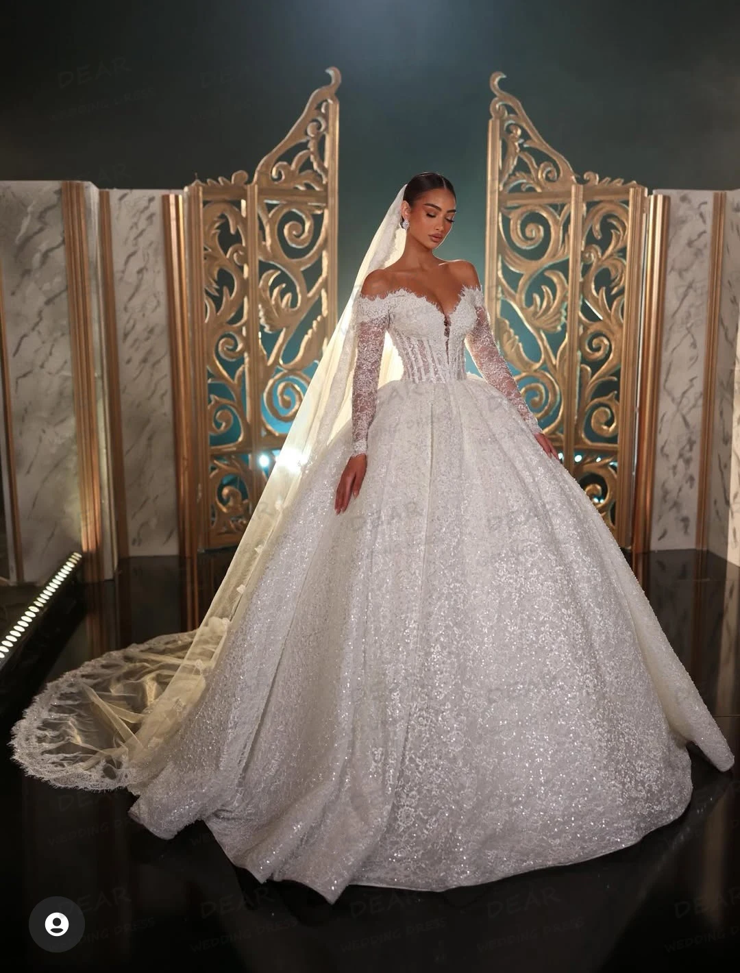 

Simple Wedding Dresses Women's A Line Shiny Bridal Ball Gowns Off Shoulder Sequined Long Sleeve Vestidos De Novia Customized