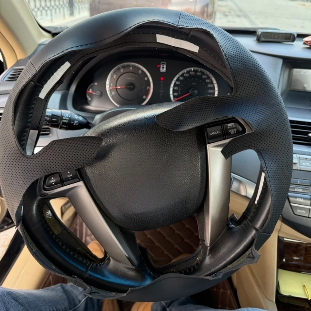 Handgenähter perforierter Mikrofaser-Leder-Lenkradbezug Odyssey Pilot für Honda Accord 8 Auto-Innenausstattung. – Detail 1