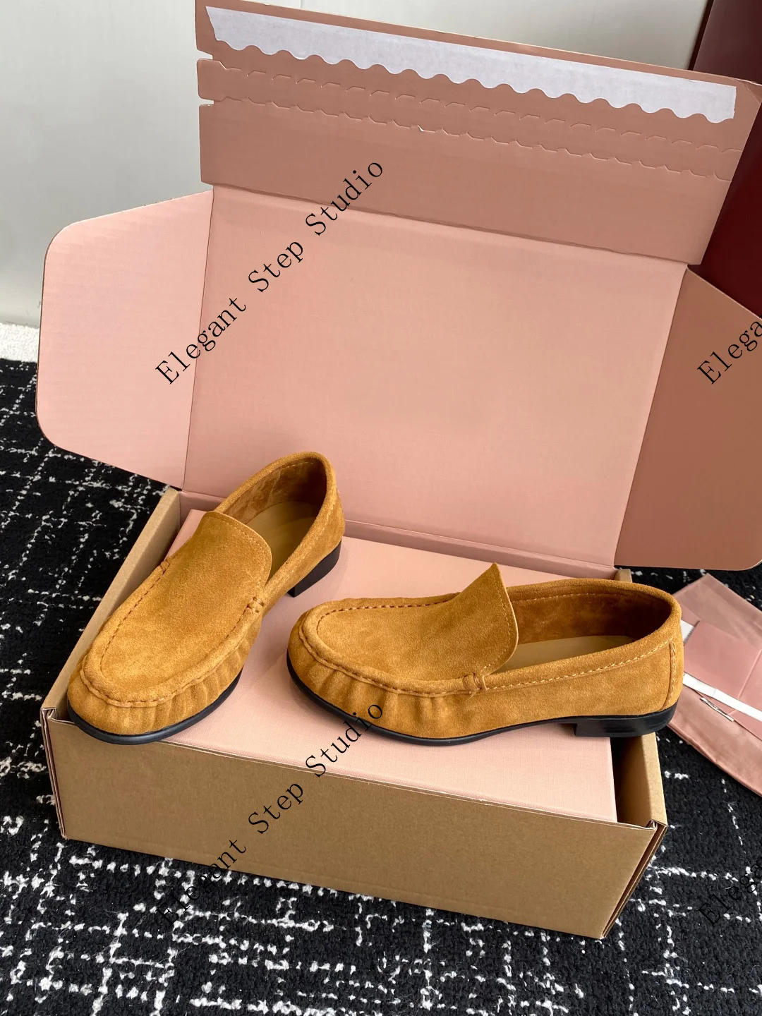 

Women's Shoes Suede Loafers