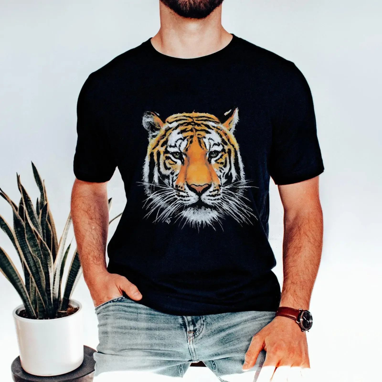 Fierce Tiger T Shirt Animal PrinT vintage Washed Soft designer clothes Unisex streetwear Versatile graphic fashion Stretched