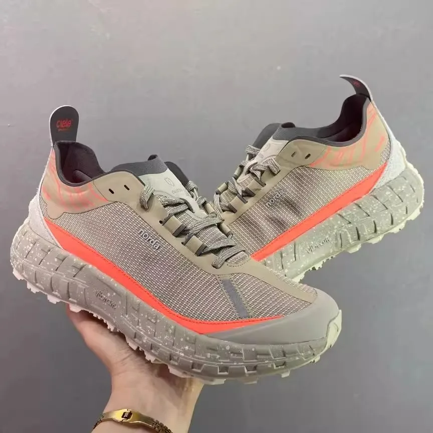 Classic 2025 Zipper Hiking Boots Professional Anti-Slip Hiking Boots Designer Wearable Hiking Sneakers