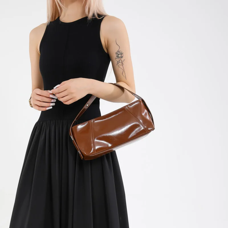 

Elegant Women Leather Luxury Fashion Designer Tote Shoulder Bag Crossbody Handbag For Trendy Everyday Urban Style