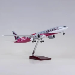 47CM 1:157 Scale  2022 Qatar Airways B777 Airliner With Light Toy Airplane Diecast Resin AircrModelaft Collection Display Toys