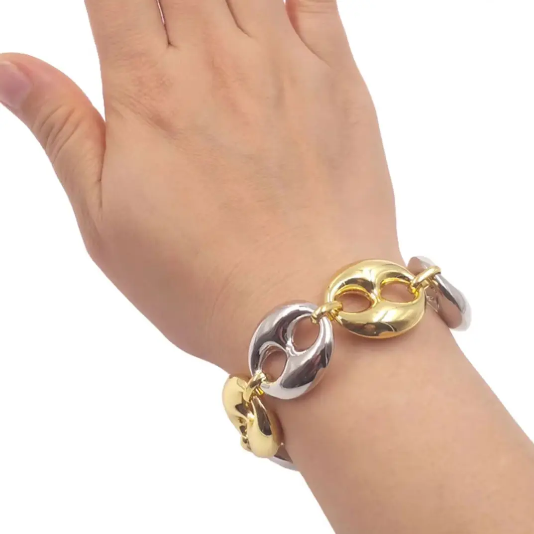 WT-JF377 Exquisite Cute Pig Nose Unisex Bracelet Fine Yellow Brass And Silver Interval Charms Design 20cm Adjustable Bangle