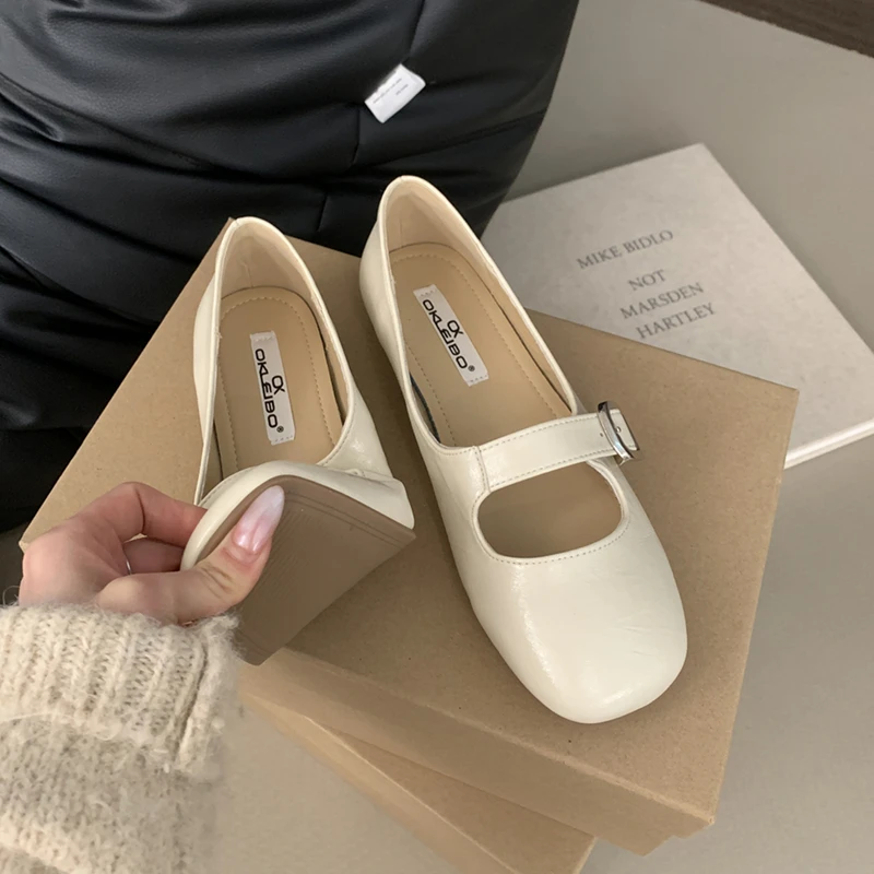 SUOJIALUN Spring New Brand Women Flat Shoes Fashion Round Toe Shallow Slip On Ladies Elegant Boat Shoes Soft Flat Heel Dress Mar