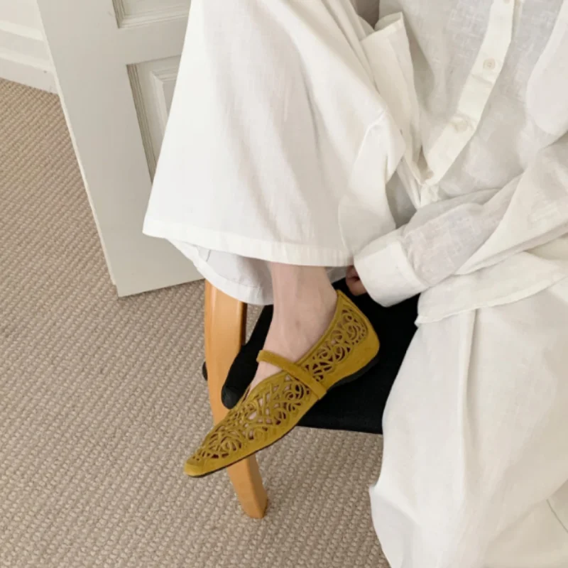 Damen Mary Jane Flats mit Hohlmuster, Quadratischer Zehenpartie, Einzelriemen und Schnalle, Atmungsaktive Sommer-Freizeitschuhe, Ballerinas – Detail 6