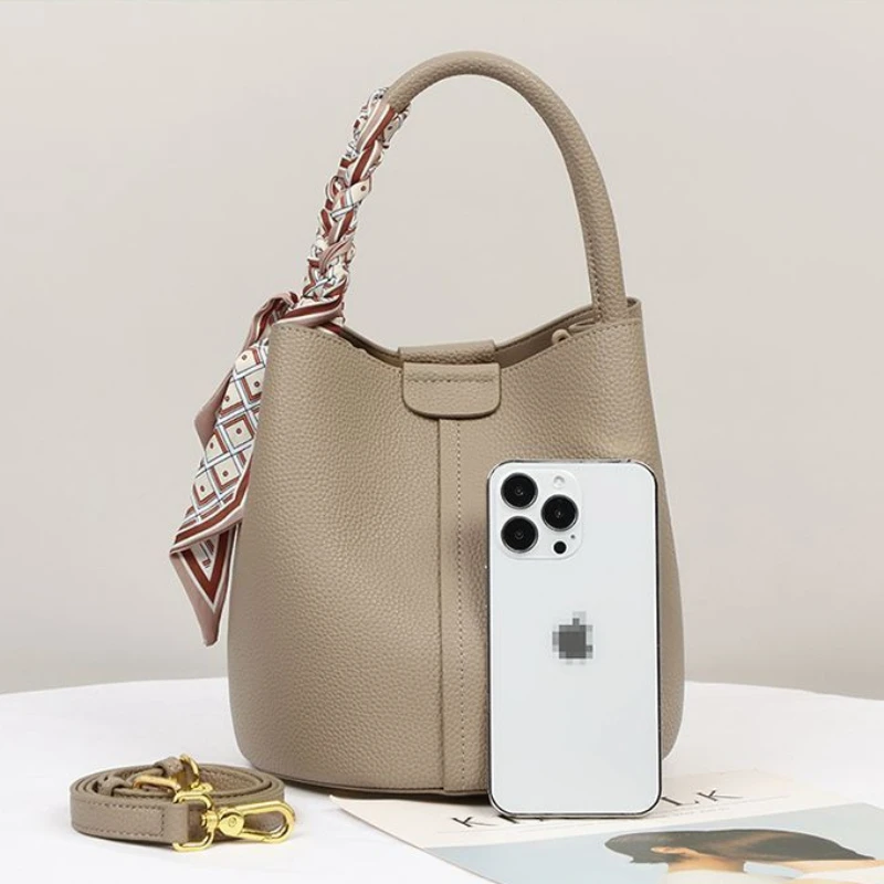 Classic Simple Tote Bucket Bag For Women Fashion Solid Color Shoulder Bags Ladies Large Capacity Commuter Clutch Handbags