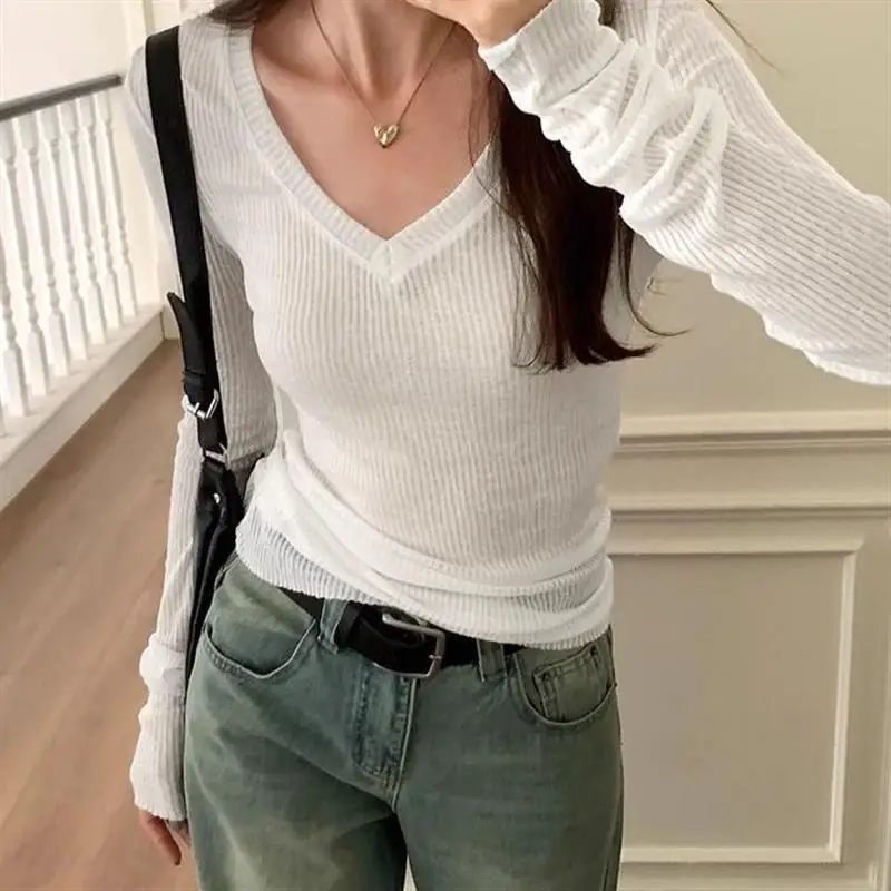 Summer Thin Long Sleeve V-Neck Knitted Top Women\'s Spring Autumn New Design Layering Shirt Lightweight Breathable T-Shirt