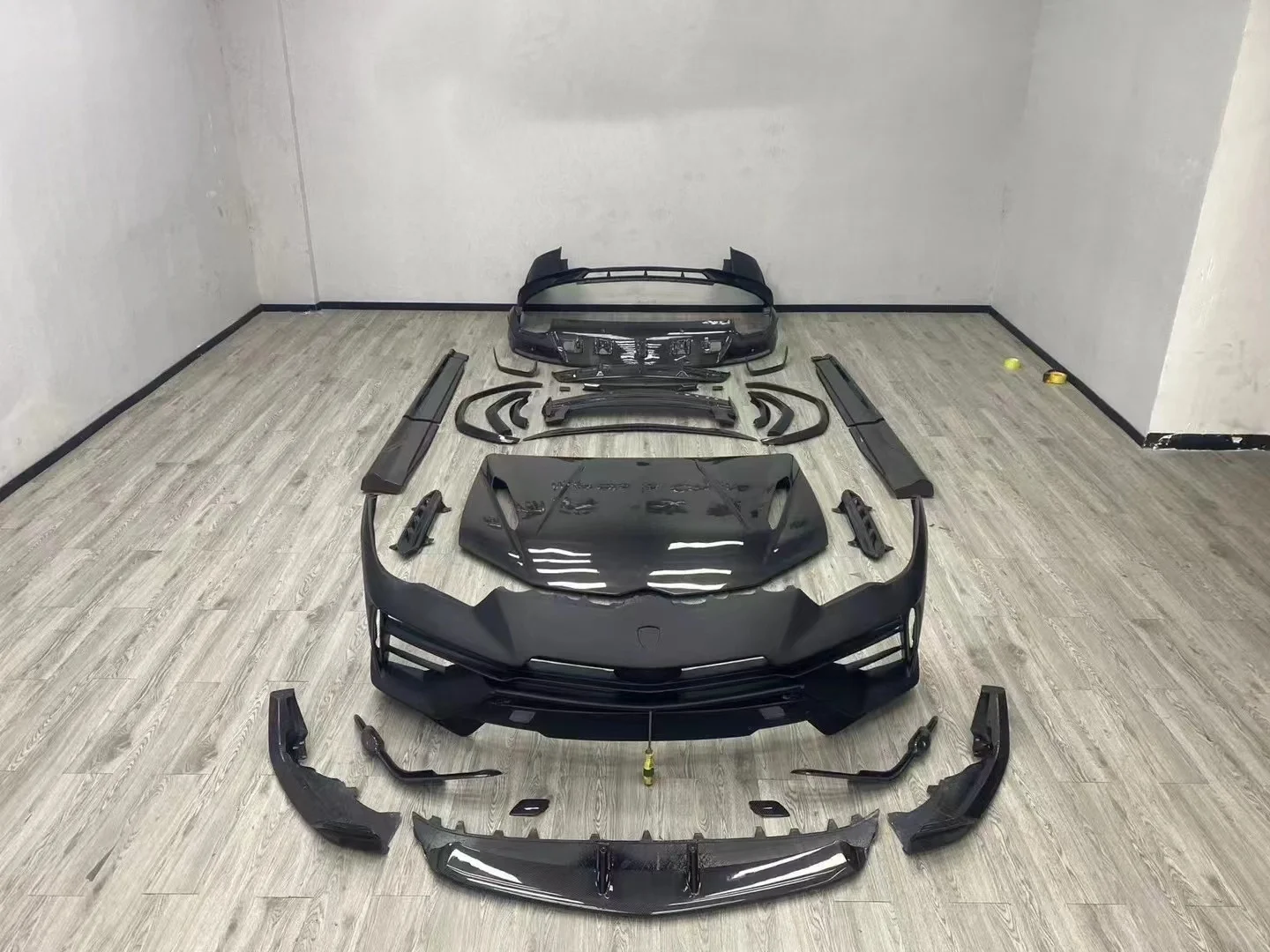 High-end Custom Body KitsFor Urus Old To New - New P-Style Exterior Upgrade Kit