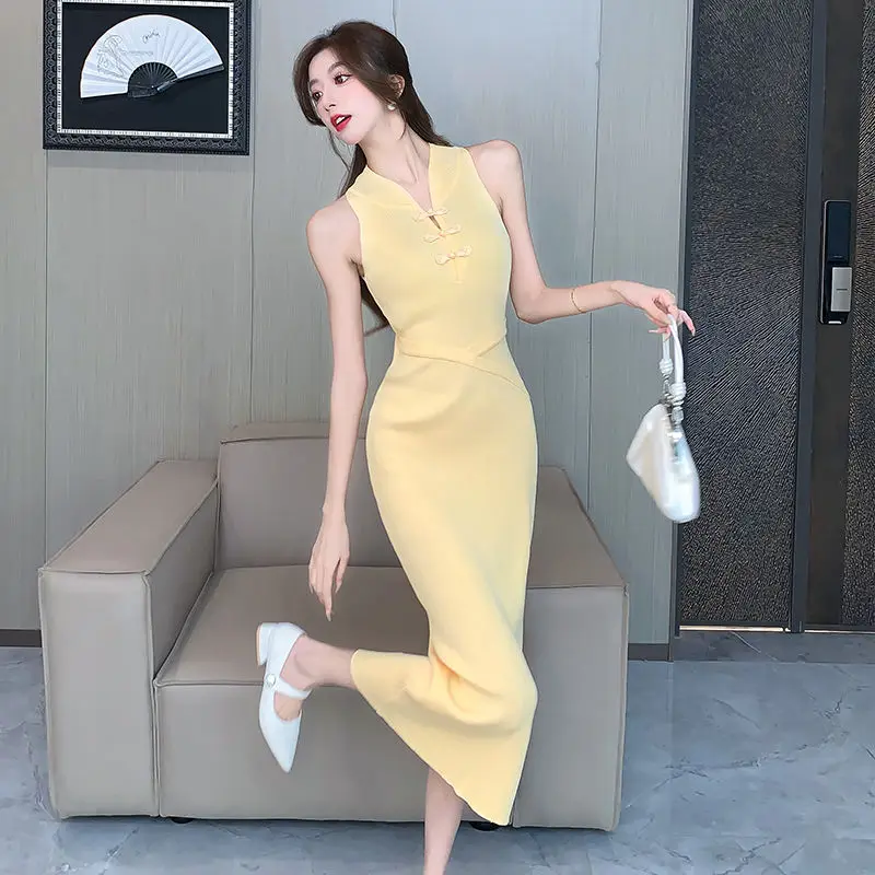 Femmes été tempérament élégant col en v couleur unie mince apparence mince débardeur robes dames mode tout-match mince a-ligne jupe