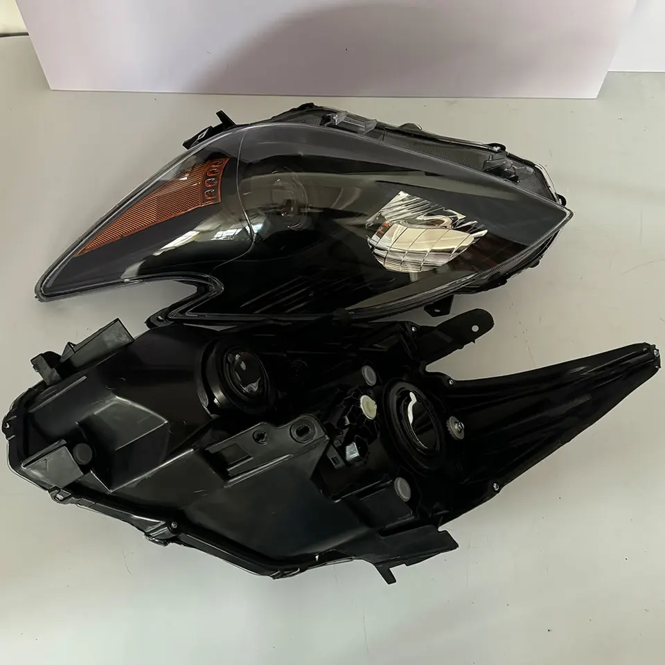 A Pair Car Headlight For Toyota Prius 30 ZVW30 Headlamp Black