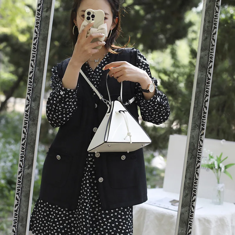 2023 Новая женская роскошная треугольная сумка ярких цветов, кошелек через плечо с регулируемым ремешком, сумка через плечо для работы и ежедневного использования