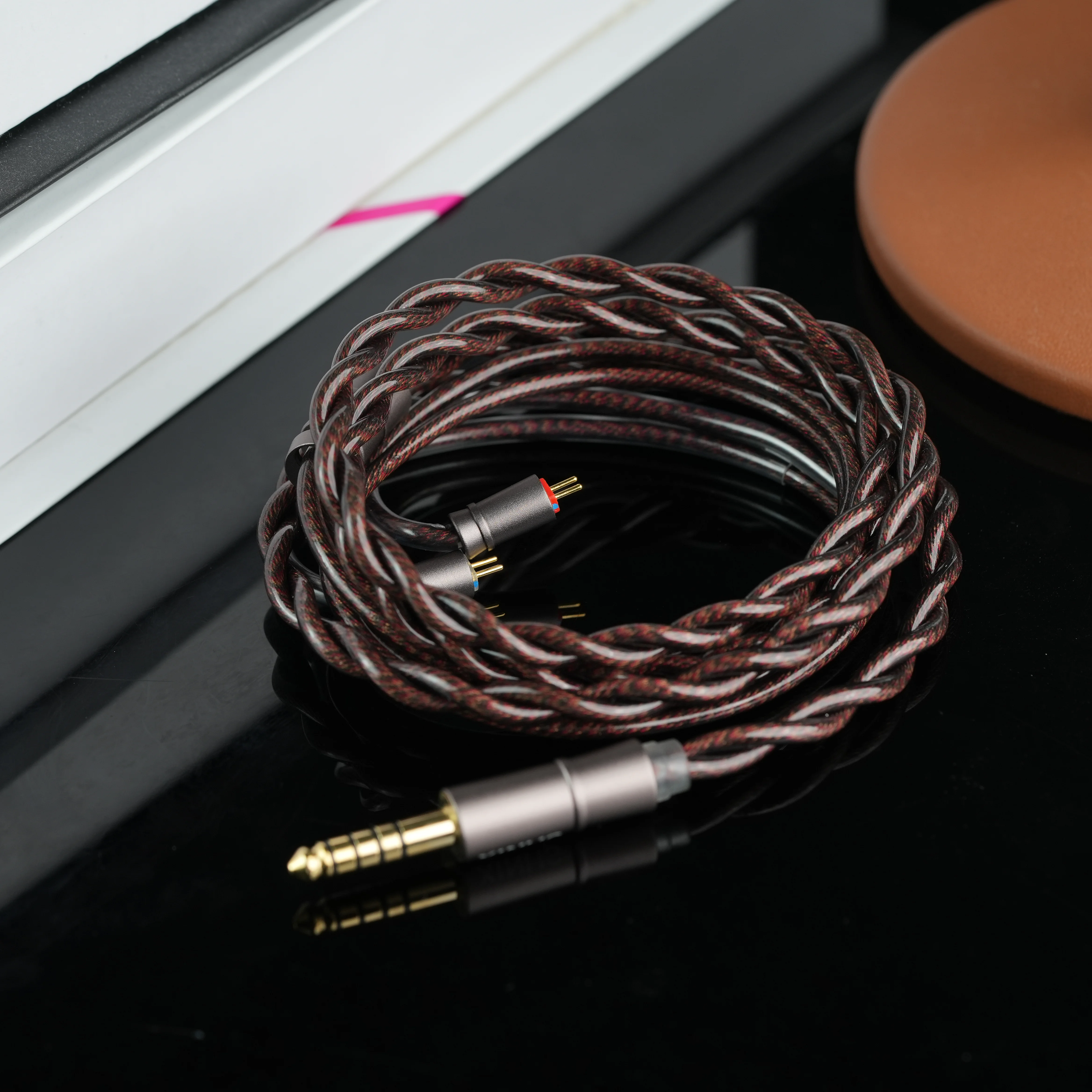 XINHS HA025 HiFi-Kopfhörer-Upgrade-Kabel MMCX 0,78 mm 2PIN IE900 4,4 mm symmetrisch geeignet für SA6 MK2 TANGZU FUDU VERSE 2 hifi headphone 3.5mm cables headphone 3.5mm cables iem balanced cable white wale cable – Detail 7