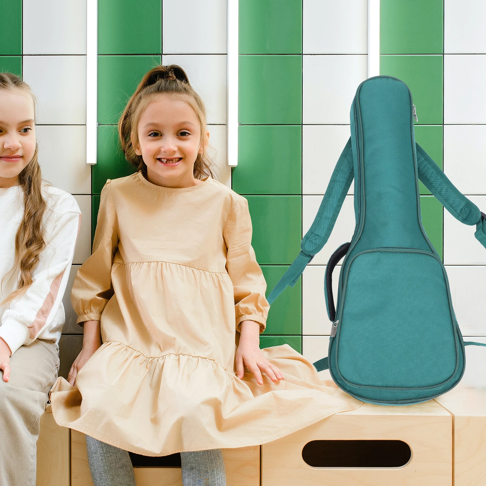

Thickened Ukulele Bag Case Adjustable Shoulder Strap Waterproof Fabric Large Capacity Storage Pouch 4-String Ukulele Portable