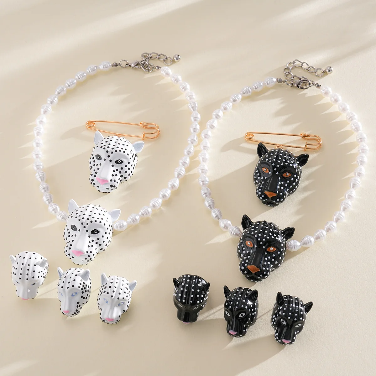 4PCS Exaggerated Retro Enamel Leopard Head Pendant Pearl Necklace for Women Fashion Necklace Trendy Jewelry Set Accessories