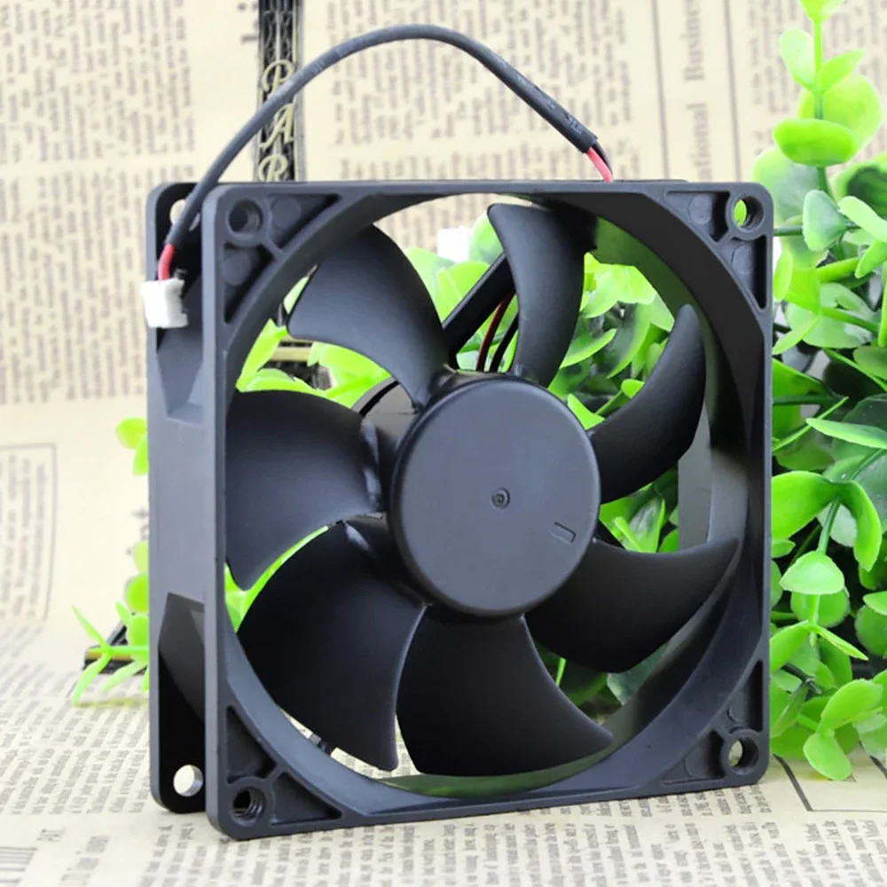 New Original for AVC 9CM DS09225B12U 9225 2wires 12v 0.56a 4Wires DC 12V 0.7A cooling fan 92*92*25MM