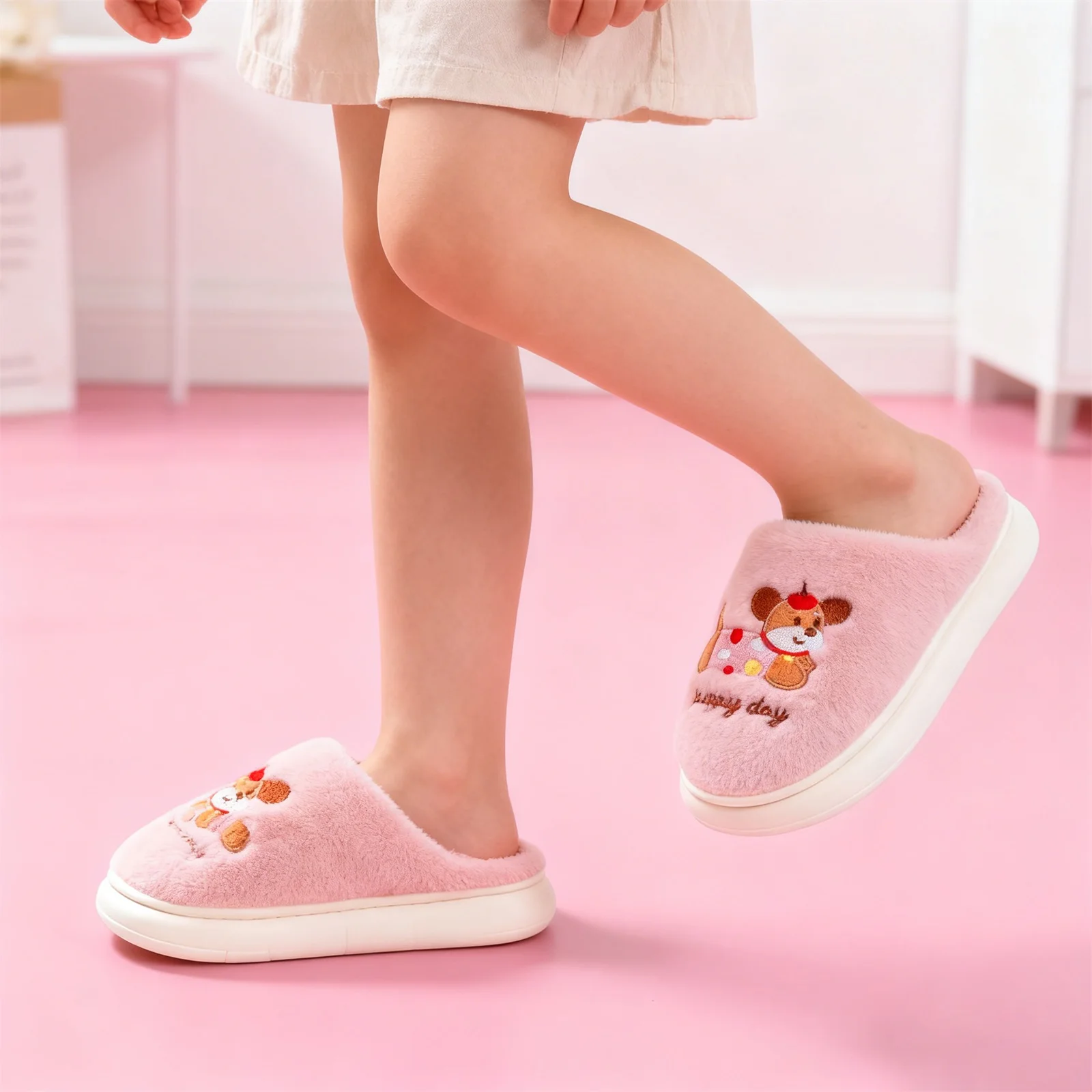 

Winter Baby Girls Cute Printed Cotton Slippers Kids Warm Thick Soled Fleece Cotton Slippers Children Indoor Fashion Cotton Shoes