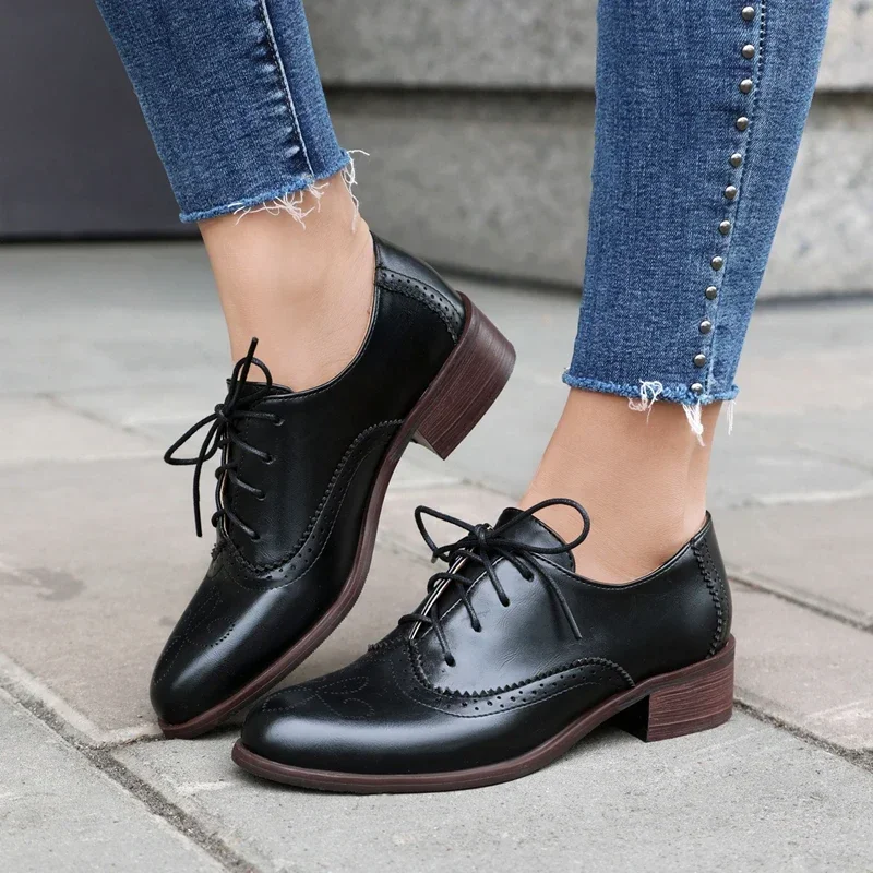 Spring Autumn Oxfords Shoes for Women British Style Lace Up Round Toe Black White Vintage Brogue Flats Female Derby Shoes 43