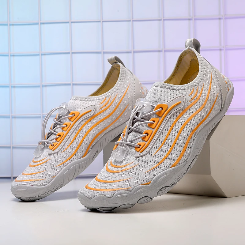 

Summer Amphibious Water Shoes With Anti-Slip Sole Swim/Dive Socks for Adults, Quick-Dry Beach Shoes Snorkeling Gear & Canyoning