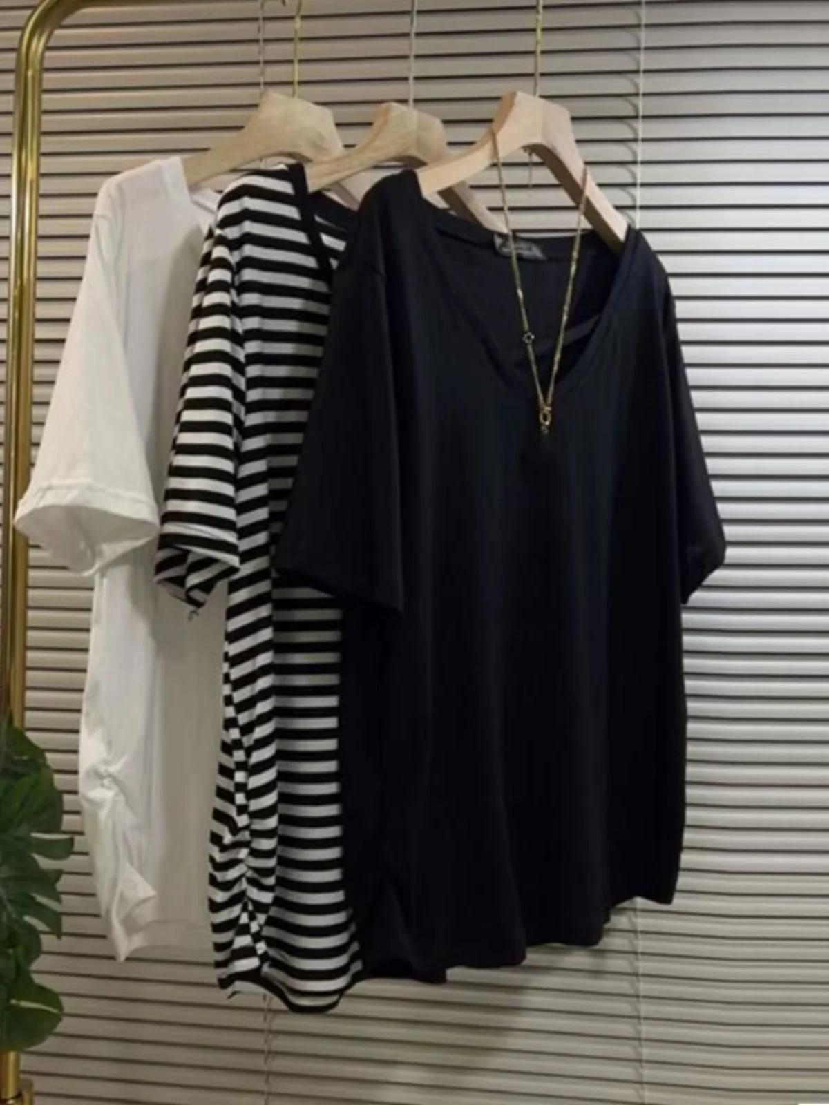 

plus Size Women's Striped T-irt Summer Loose Fit ort Sve Cover Belly Casual Korean Sle V-Ne Mid-Length Top