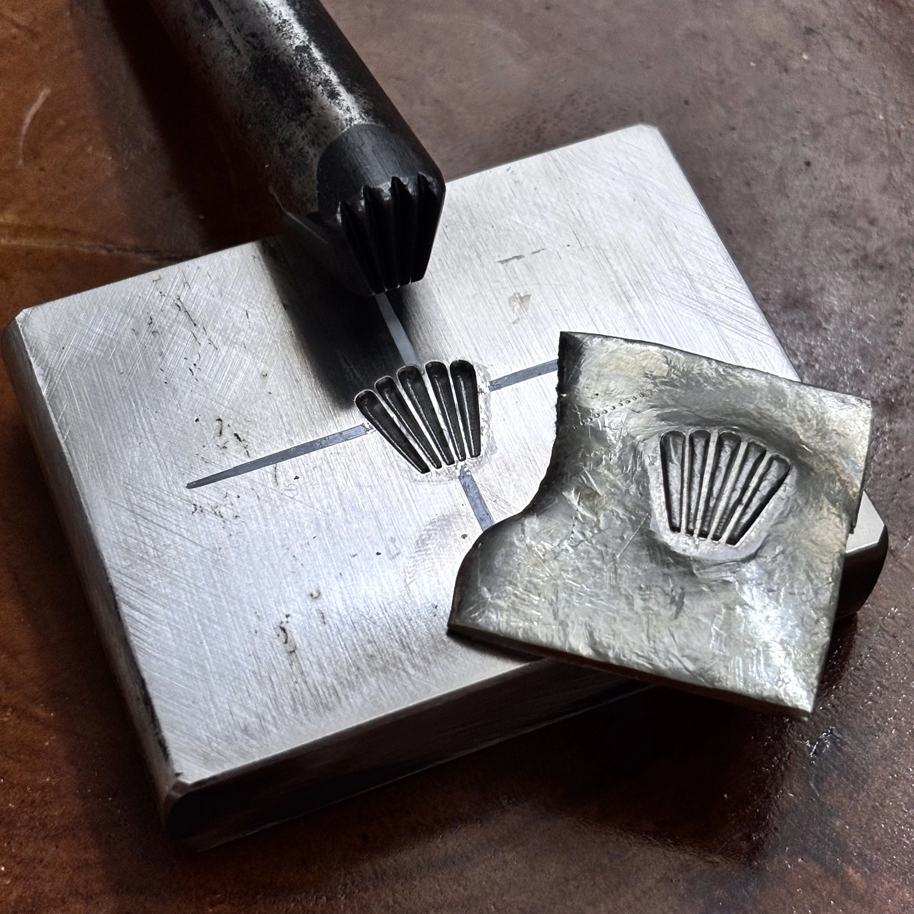 Fan Shape Metal Conchos Dies Concave-convex Metal Stamps Navajo Style Steel Emboss Die Silversmith Craft Hand Stamping Punches