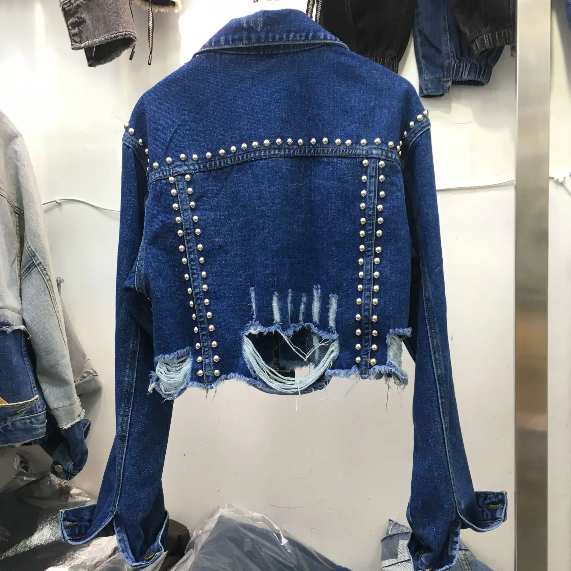 Autumn New Women Denim Coat Rivet Diamond Fashion Fried Denim Jacket Pearls Beading Jeans Coat