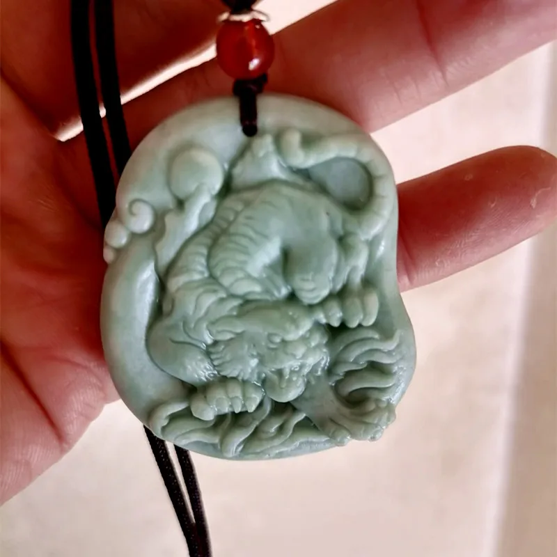 Natural Bean Green Handmade Carved Tiger Jade Pendant Fashion Boutique Jewelry Men\'s and Women\'s Zodiac Necklace Gift
