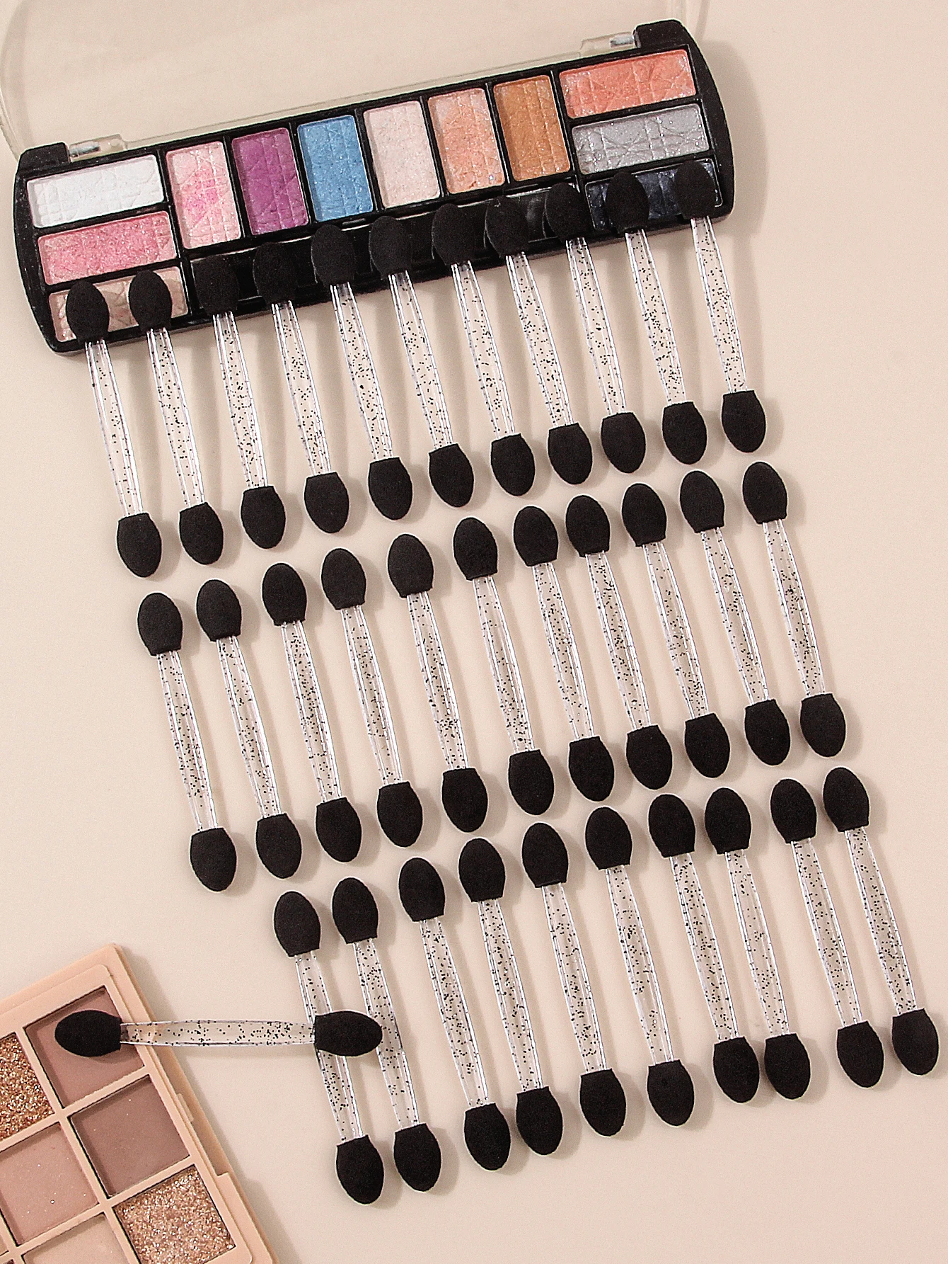 50개 더블 헤드 스펀지 아이섀도 브러쉬, 다기능 어플리케이터 및 스머더 +1개 투명 보관 용기 메이크업 도구