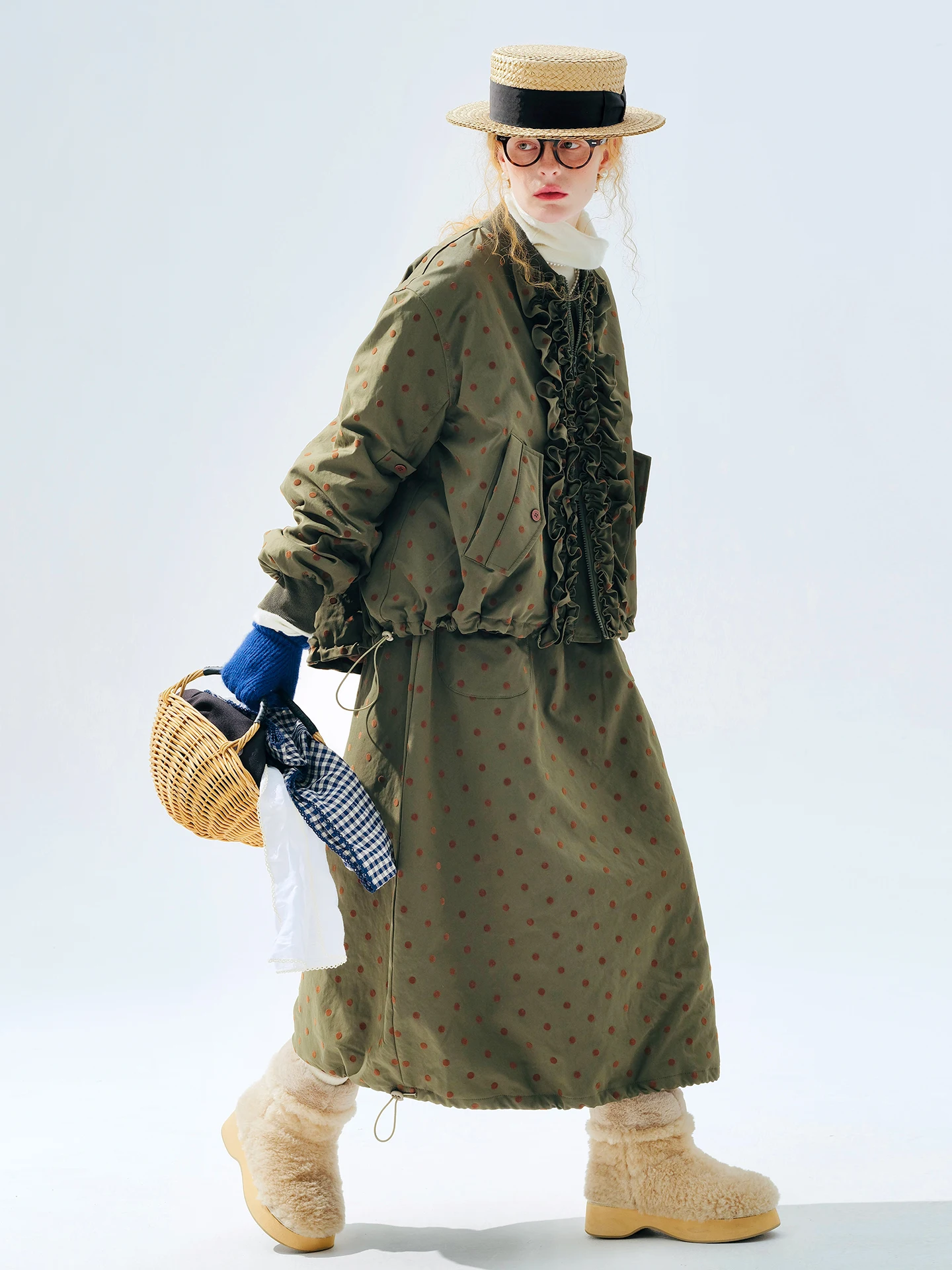 

imakokoni 2025 Winter Olive Green Flocked Polka Dot Coat - Warm, Versatile for Commuting & Casual 255293