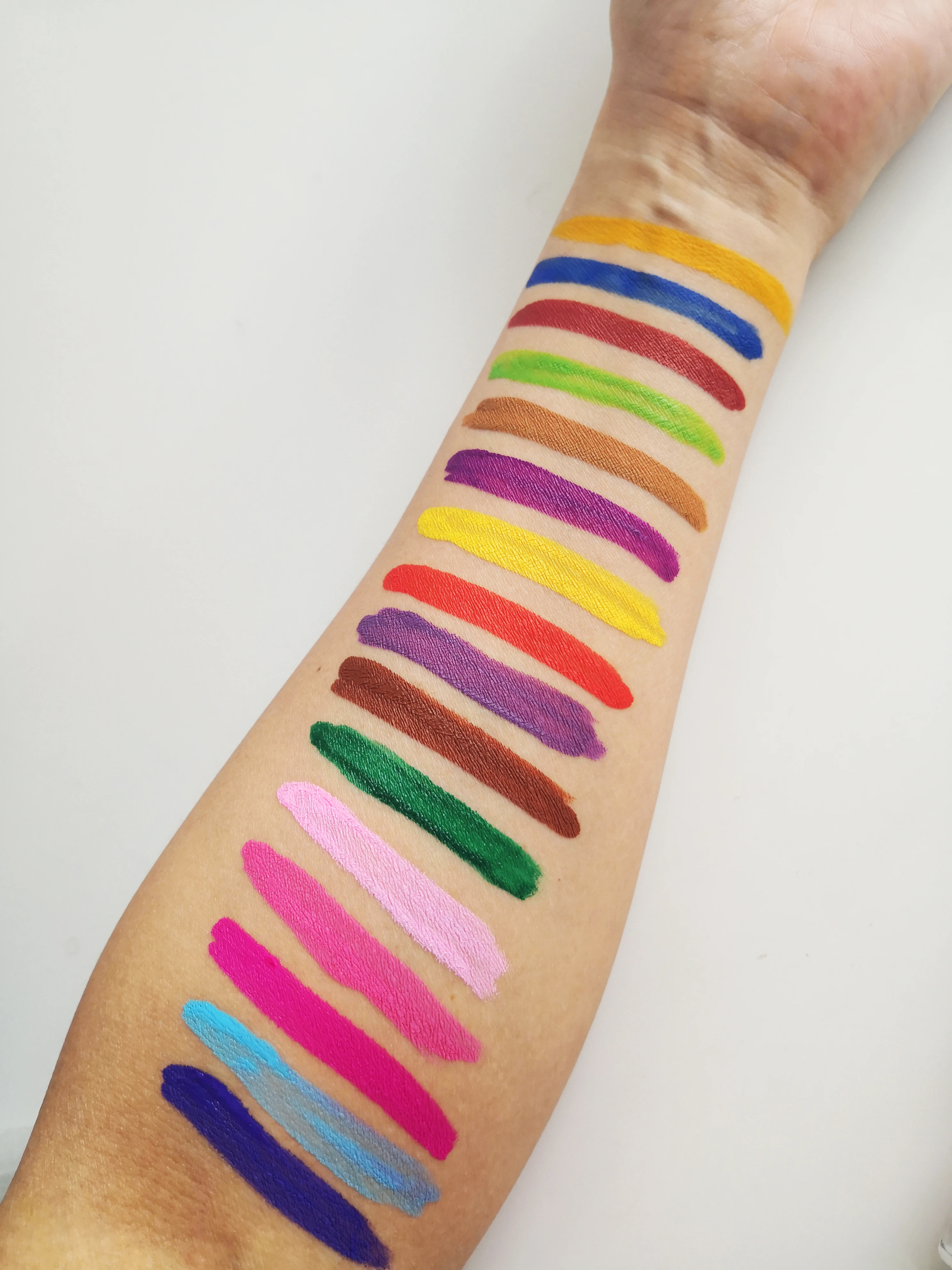 50g farba do twarzy Eyeliner na bazie wody nietoksyczny neonowy kolor UV na imprezy sportowe rodzinne spotkania festiwalowe tatuaże do ciała Painti