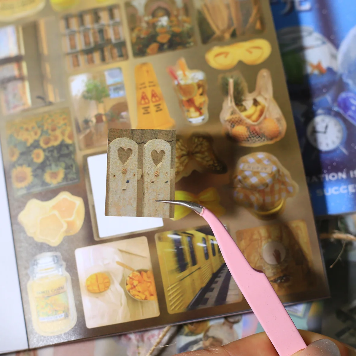 Journamm 20sheets Vintage Scrapbook Stickers Coated Paper Material DIY Scrapbook Collage Material Journal Album Collage Stickers