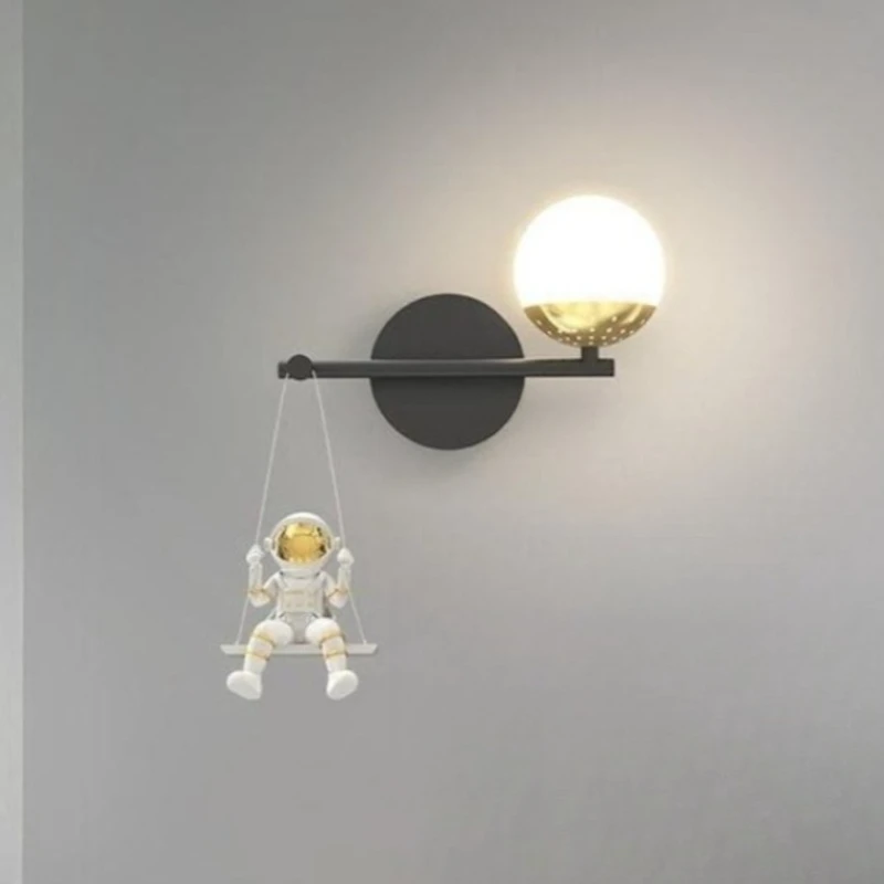 

Современные креативные настенные светильники в виде космонавтов для детской комнаты, спальни, прикроватные настенные светильники, современные декоративные светильники для коридора