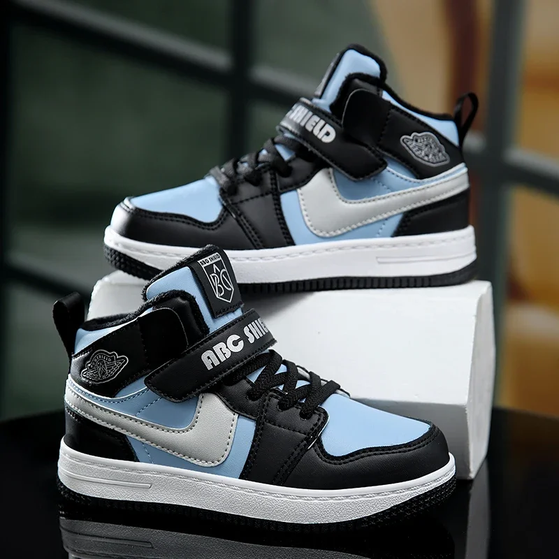 

Casual Student School Running Sneakers Trend Casual Summer New Walking Shoes Breathable Running Sneakers Basketball Shoes