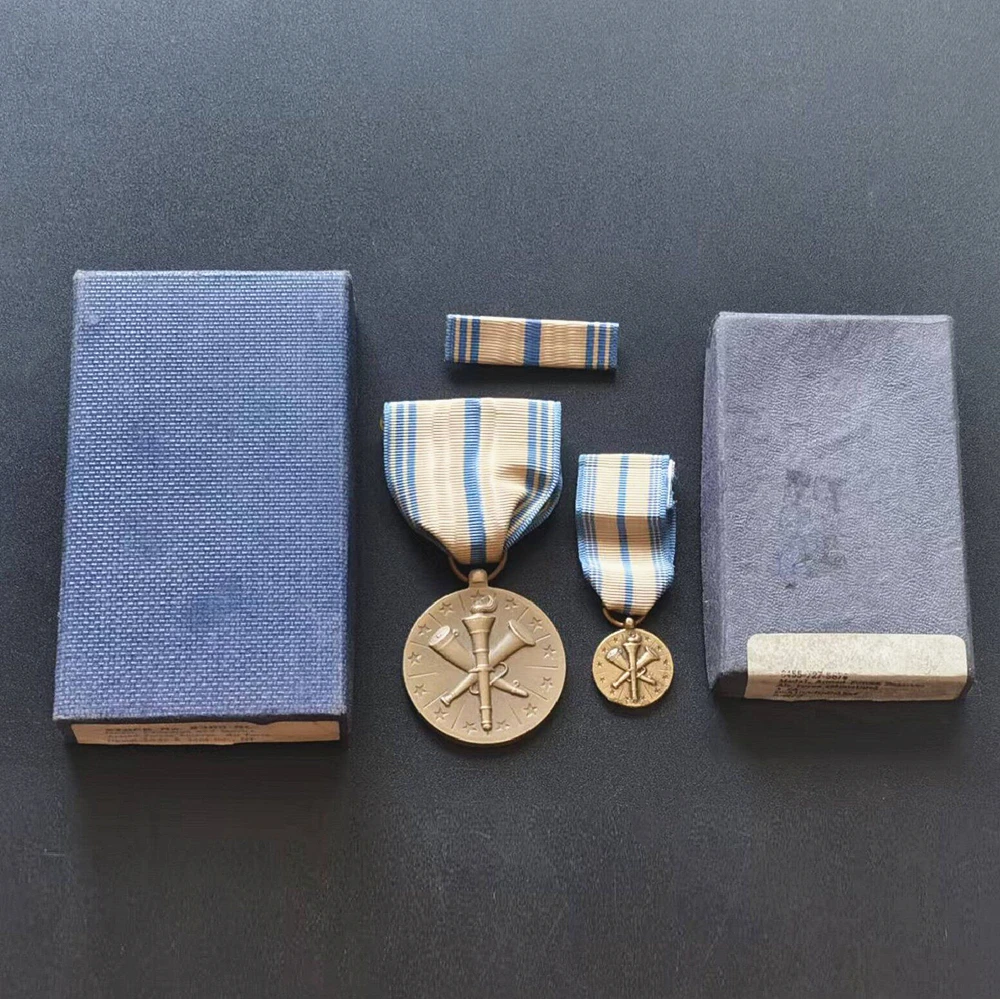 1970s United States Air Force Reserve Medal with Original Box Collectibles