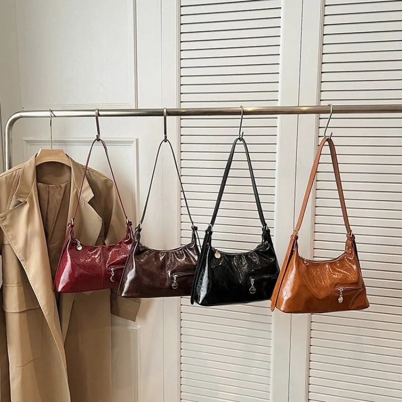 

Stylish Designer Simple Silhouette Diaper Bag Women Luxury Leather Tote Large Capacity Elegant Crossbody Shoulder Bag Clean Look