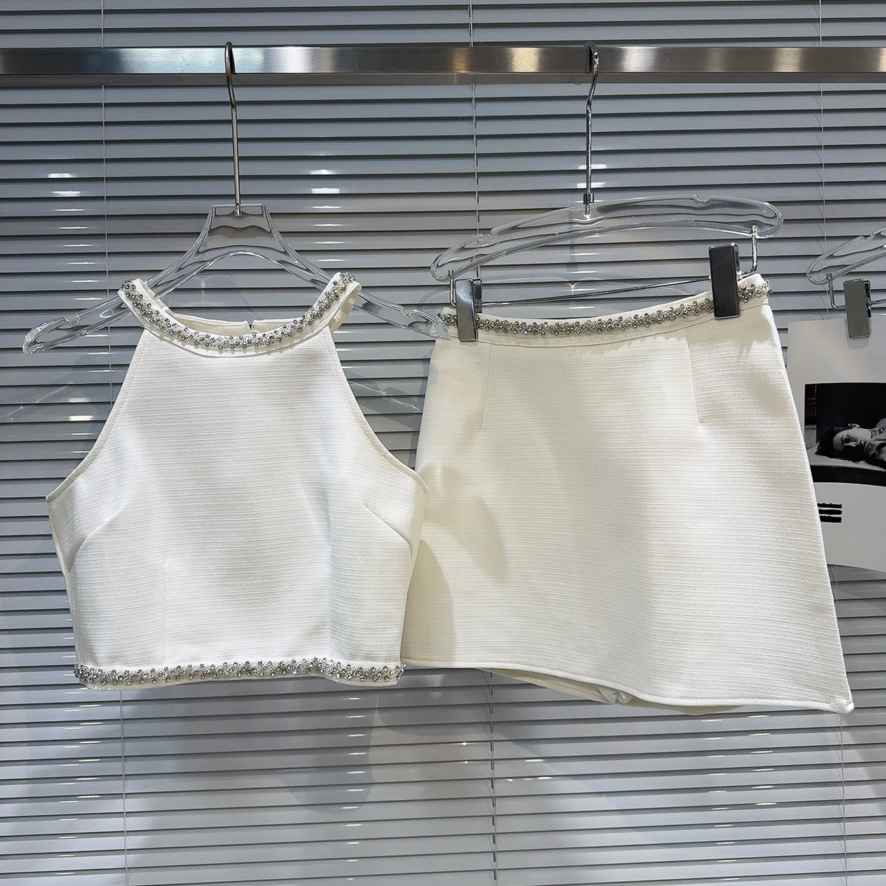 

Summer 2025 Faion Trend Pearl Water Diamond Bead Hanging Ne Zipper Vest plus Skirt Set Women's Faion Ensemble