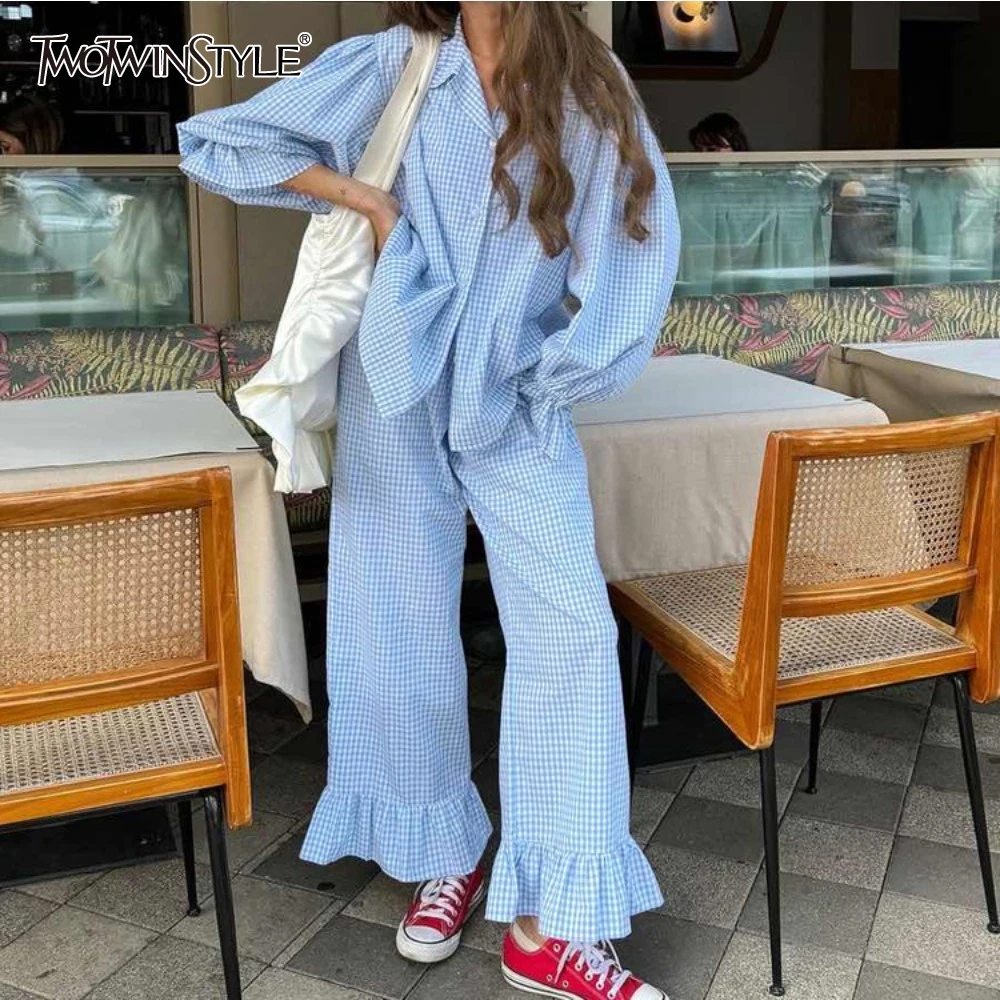 

TWOTWINSTYLE хитовый цветной комплект из двух предметов для женщин, блузки с длинными рукавами и лацканами, комплекты брюк с высокой талией и оборками, женские новые